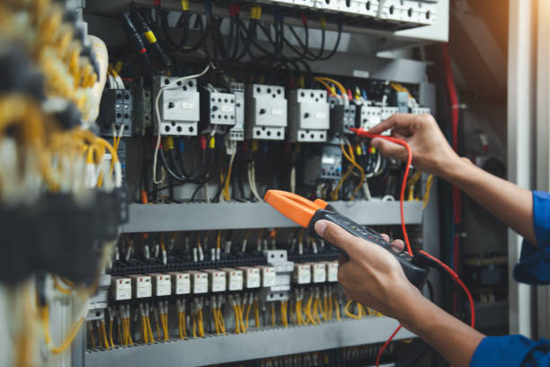 Best Licensed Electrician  in River Falls, WI